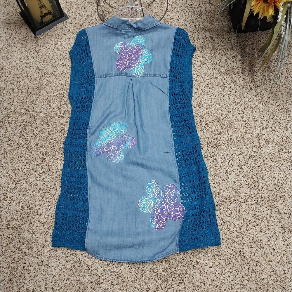 3668 Size Medium Time & True Upcycled Crochet Trim Jean Top. - Picture 6 of 8